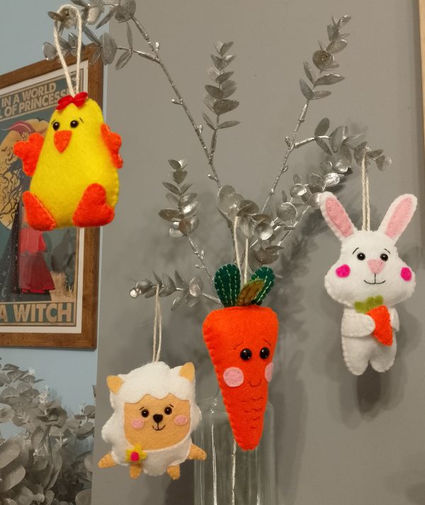 Cute Easter character hanging felties. Great for Easter trees