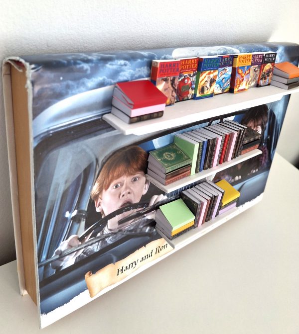 Book Nook (with 7 Harry Potter miniatures) - Image 4