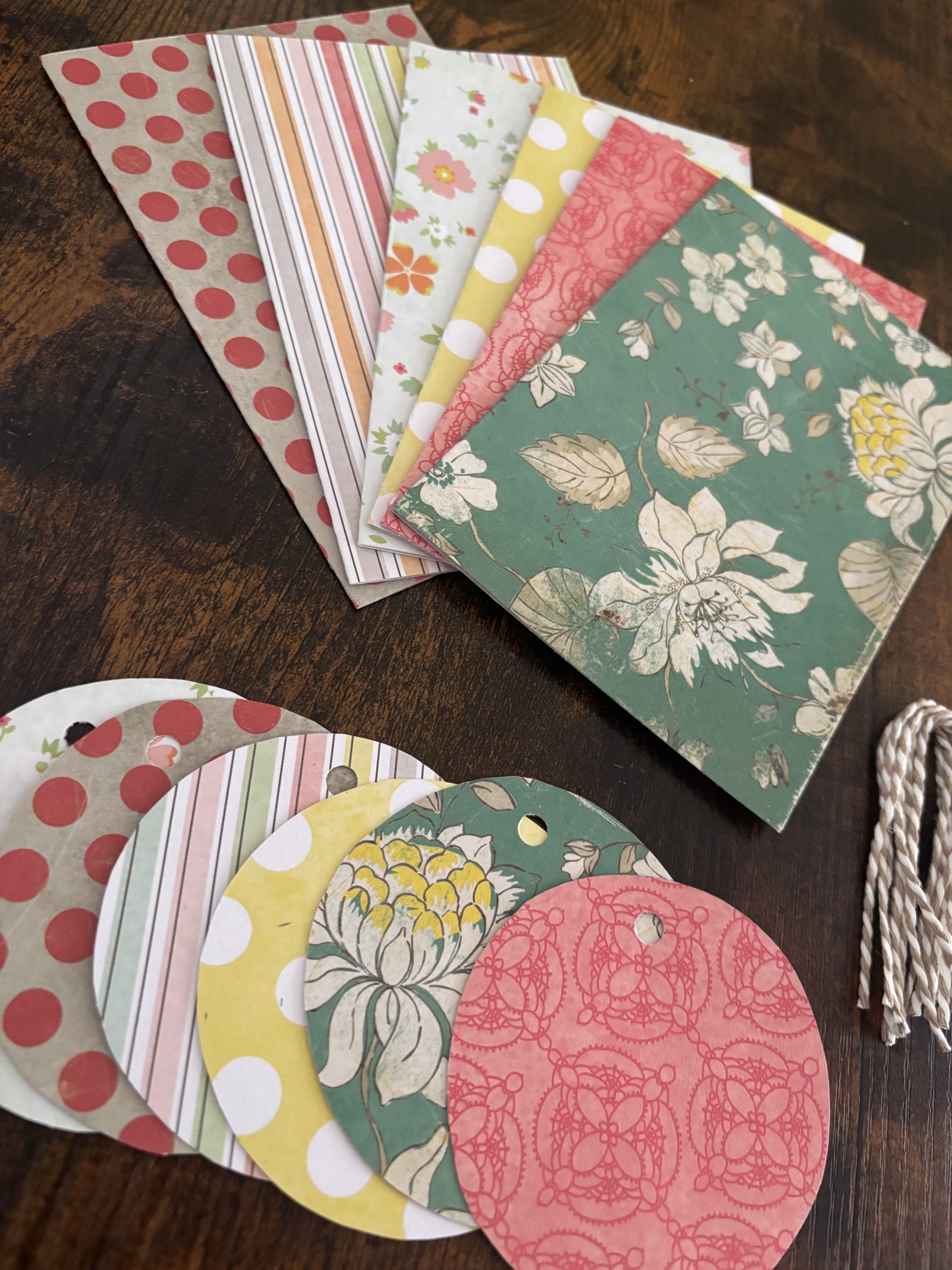 Card and gift tag set - Image 2