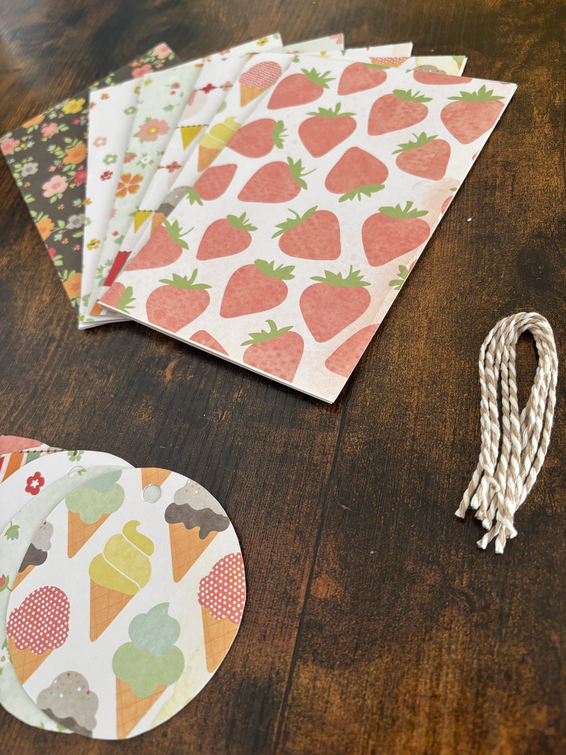 Card and gift tag set - Image 2