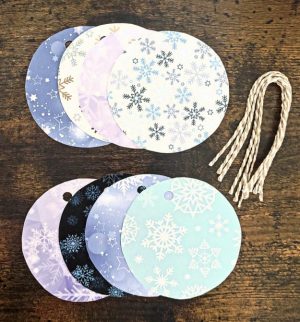 8x snowflake gift tags