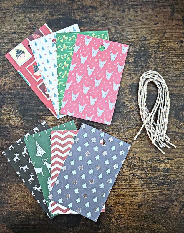 8x Christmas gift tags