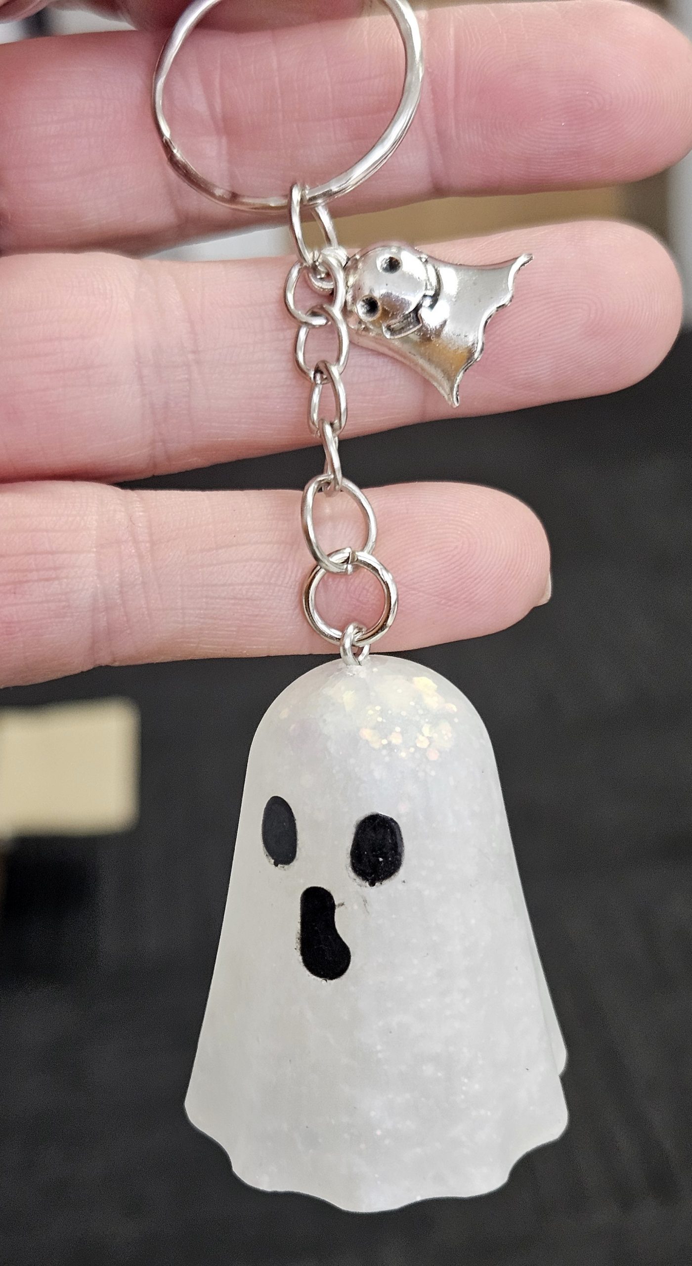 Glitter Ghost Keyring - Image 4