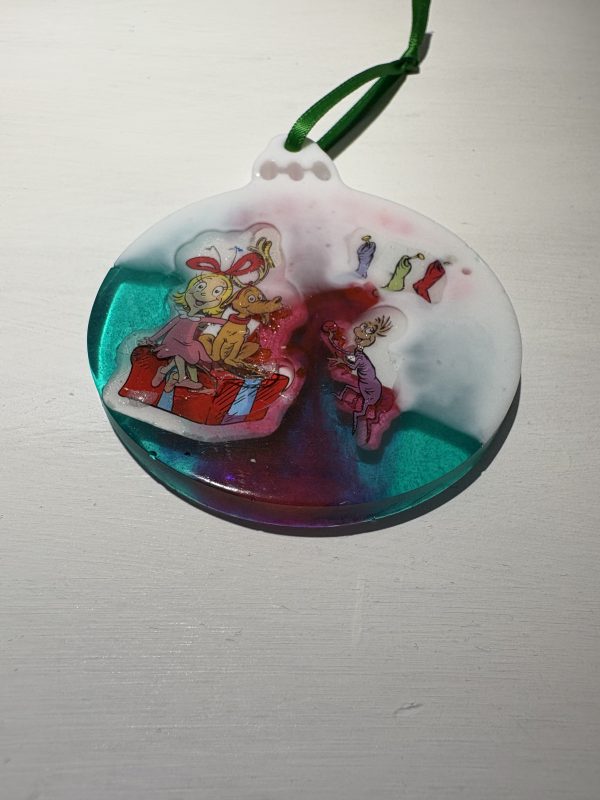 Set of 4 Grinch Themed Christmas Baubles - Image 5