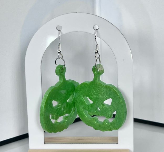 Green Glow Jack-o'-Lantern Earrings – Halloween Resin Charms
