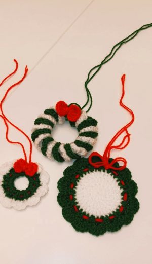 Hand-Crocheted Christmas Wreath Ornaments, Set of 3 Festive Tree Décor
