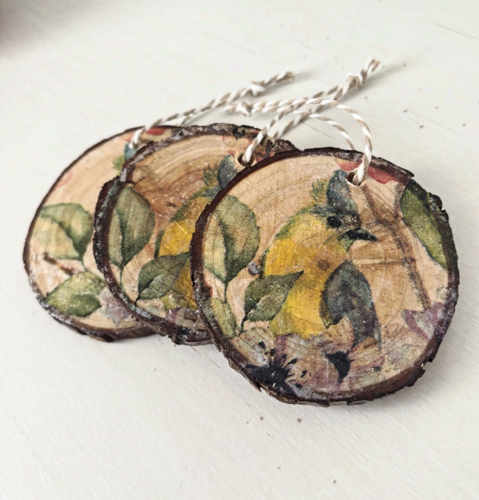 Decoupage bird tree decoration - Image 4