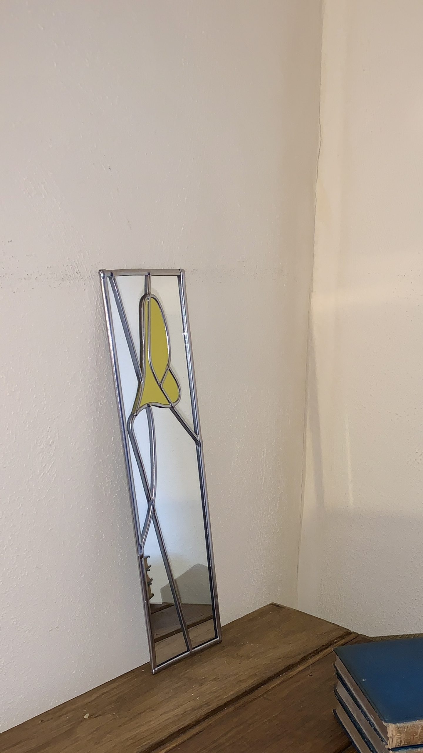 Mirror with yellow Lilly. - Image 3