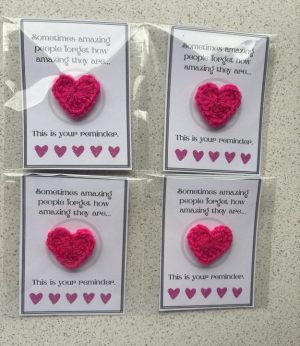 4x Pink Pocket Hugs - Sometimes Amazing People forget how amazing they are.