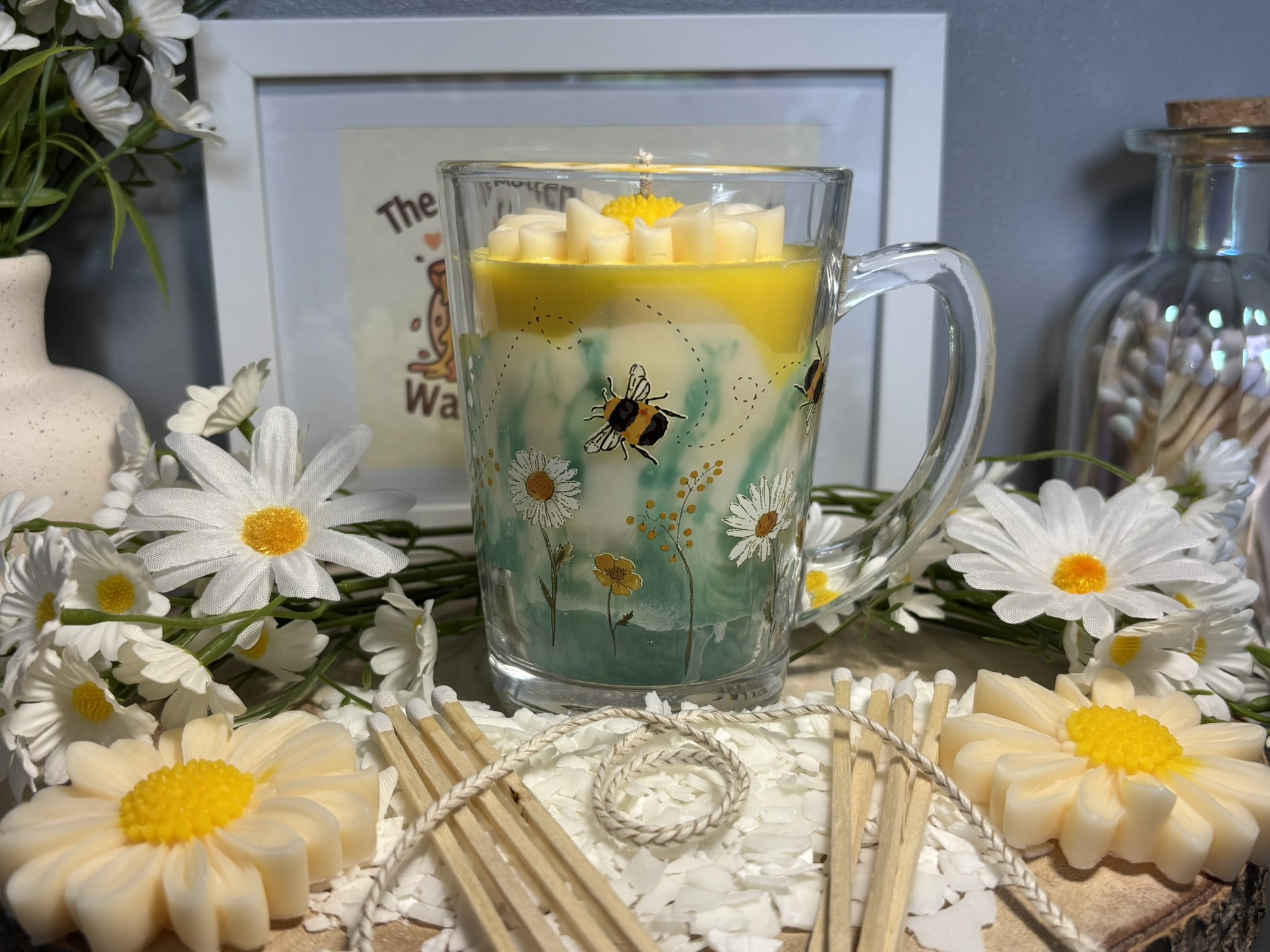 🌼✨ Daisy T‑Mug Candle — Handmade Perfume‑Inspired Soy Wax - Image 2