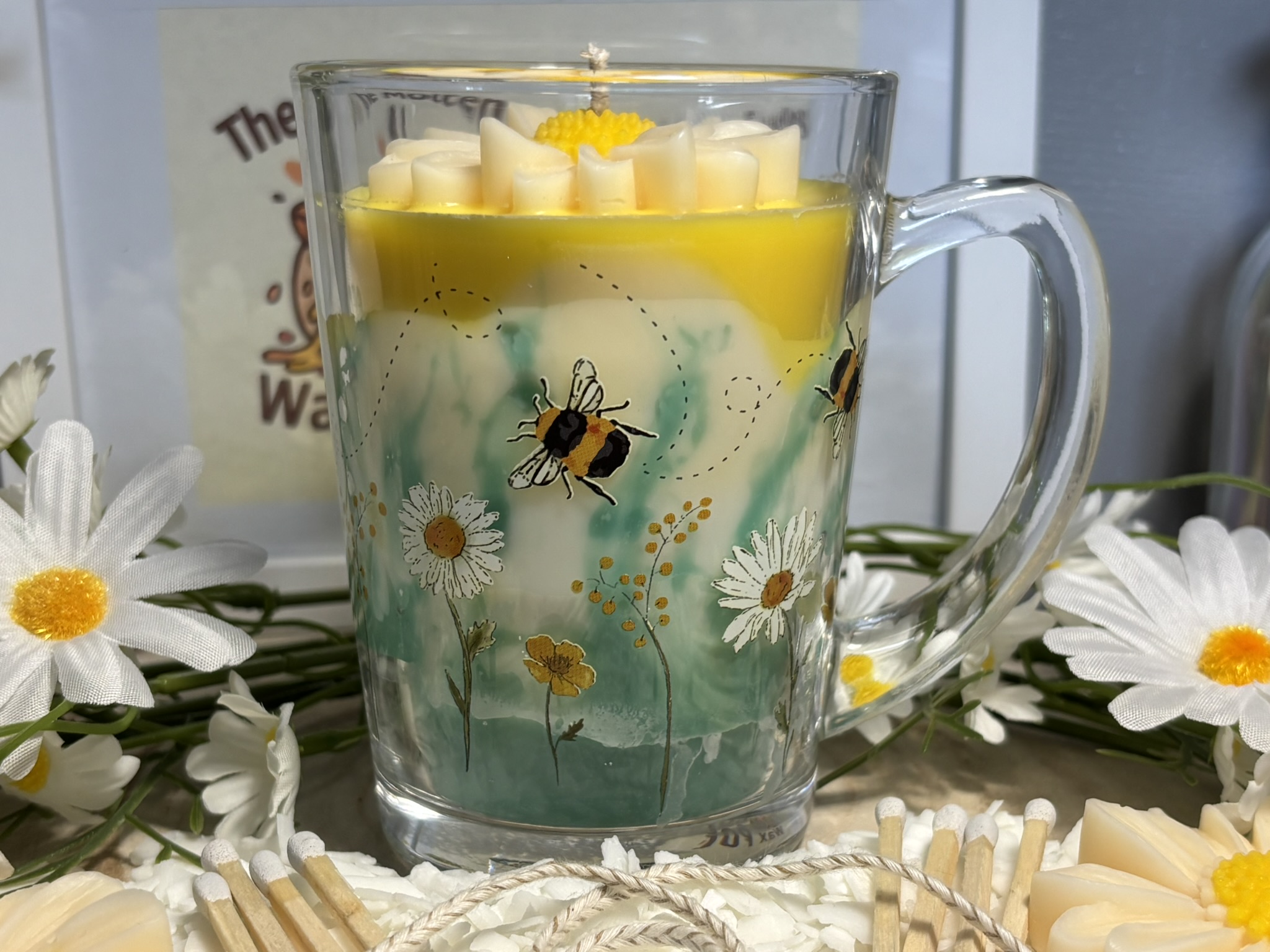 🌼✨ Daisy T‑Mug Candle — Handmade Perfume‑Inspired Soy Wax - Image 3