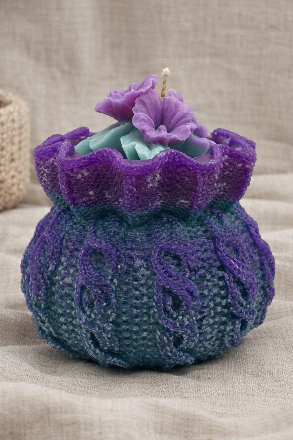 🌿 Teal & Purple Woven Bag‑Style Pillar Candle — Fresh Linen Scent