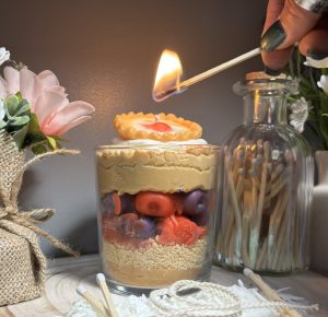 🍒 Cherry Bakewell‑Style Artisan Candle — Sweet Bakery Scent