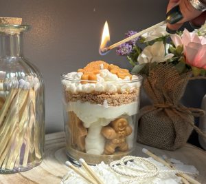 🍪 Spicy Gingerbread Cream Candle — Handmade Vegan Dessert‑Style Soy Wax