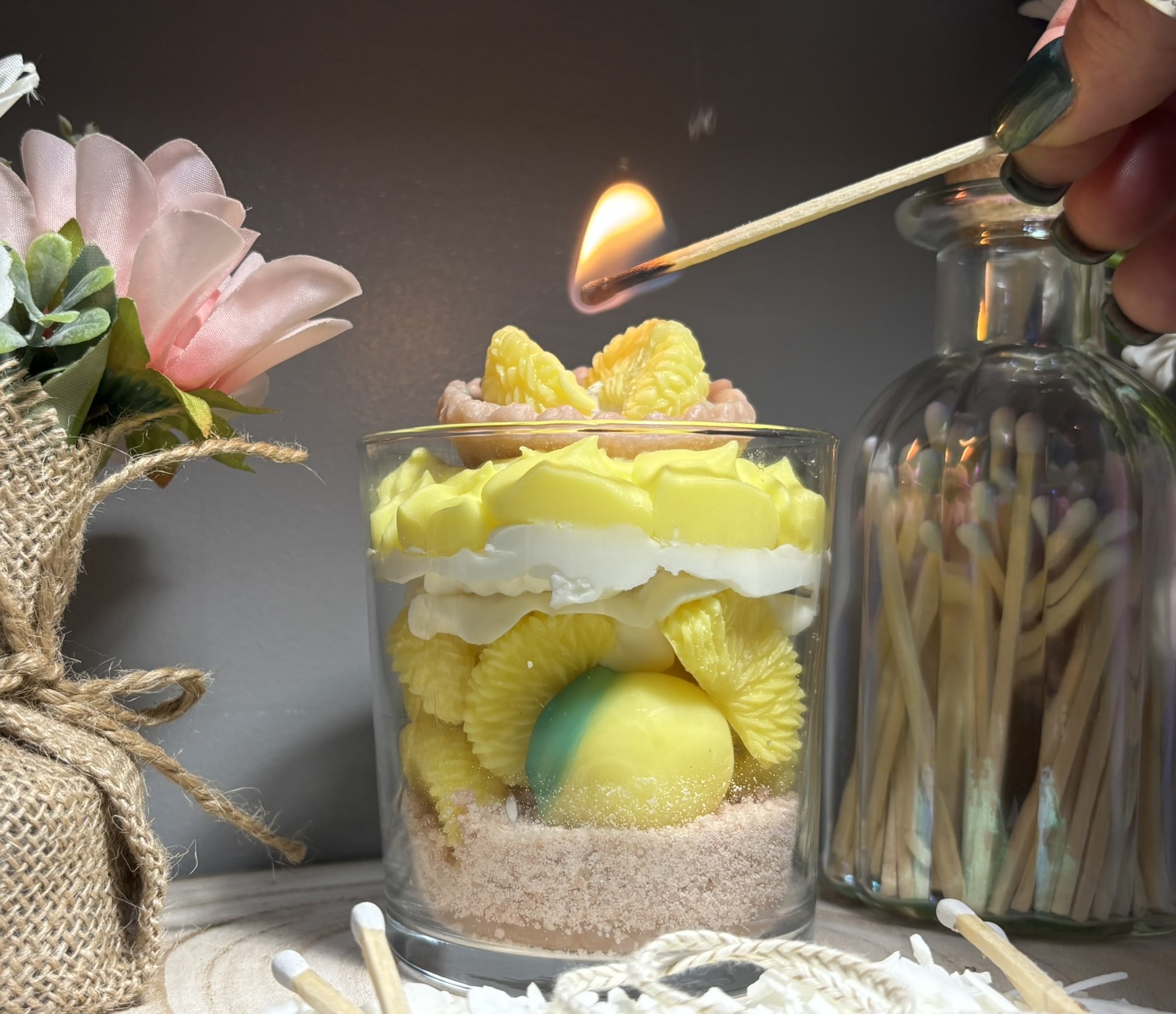 🍋 Lemon Meringue‑Style Dessert Candle — Handmade Citrus‑Cream Soy Wax