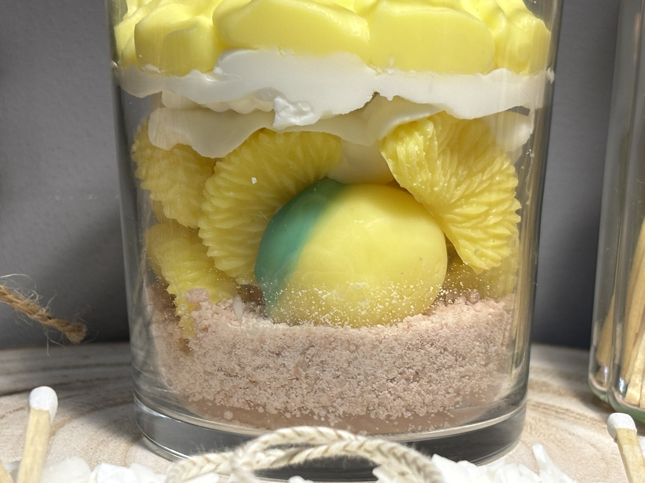 🍋 Lemon Meringue‑Style Dessert Candle — Handmade Citrus‑Cream Soy Wax - Image 3