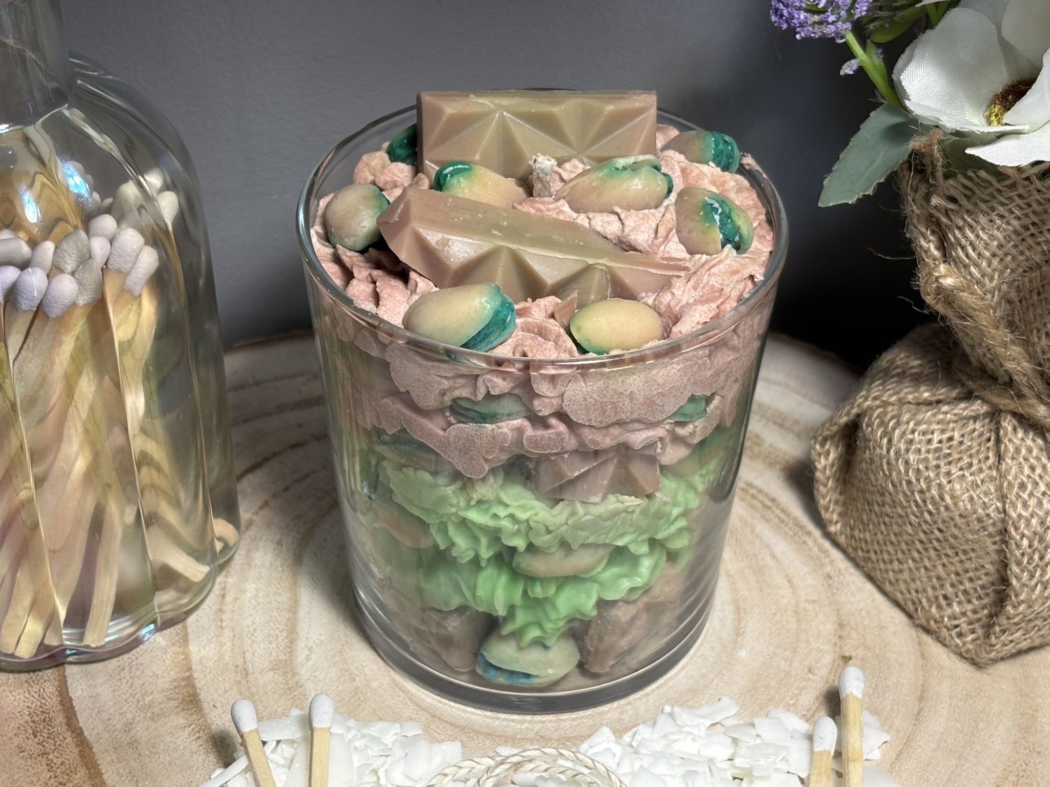 🍫🥜 Dubai Chocolate Pistachio Dessert Candle — Handmade Luxury Soy Wax - Image 6