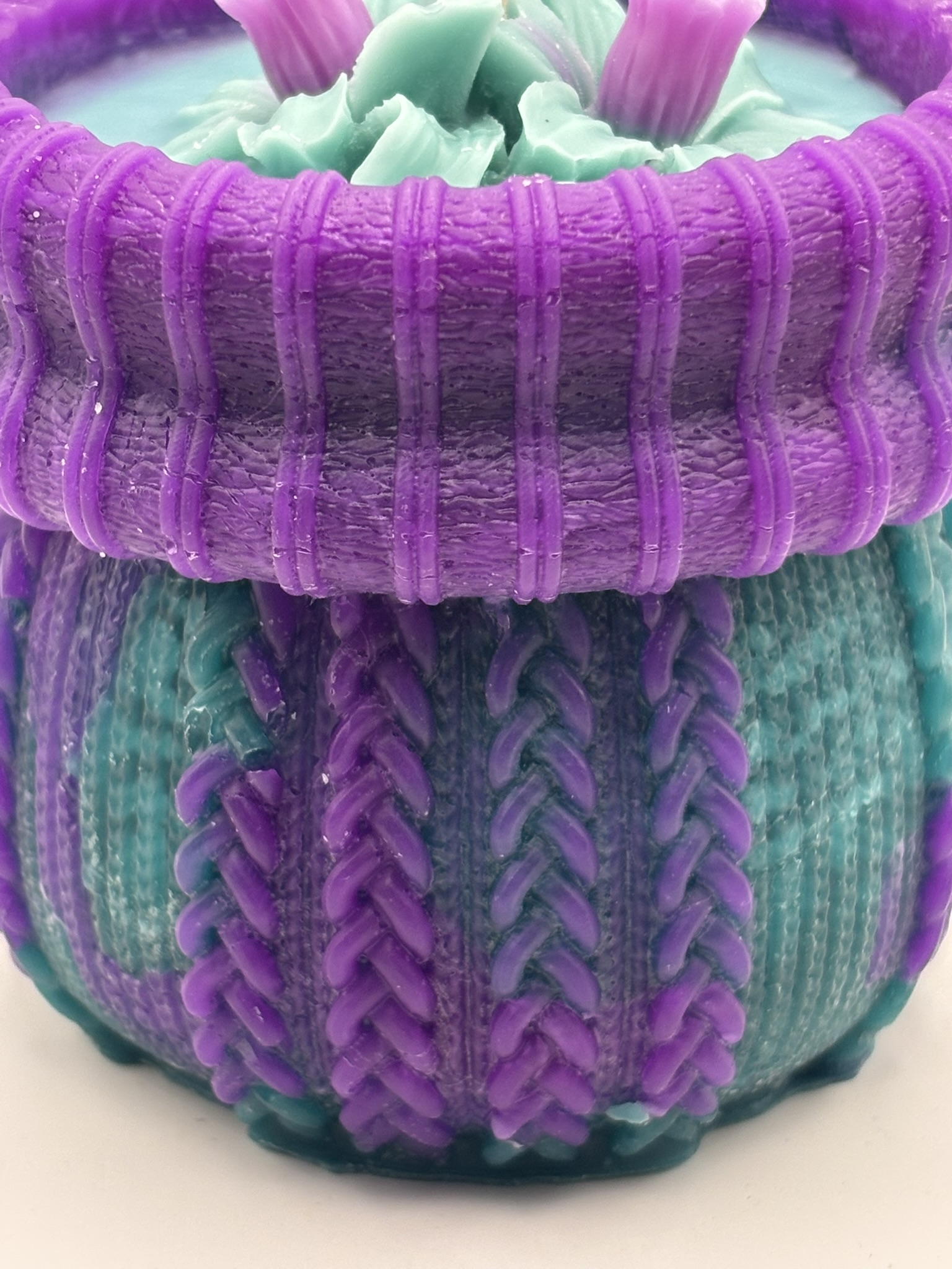 🌾 Linen Fresh Woven Cuff Pillar Candle – Narcissus Flower – 250g - Image 4