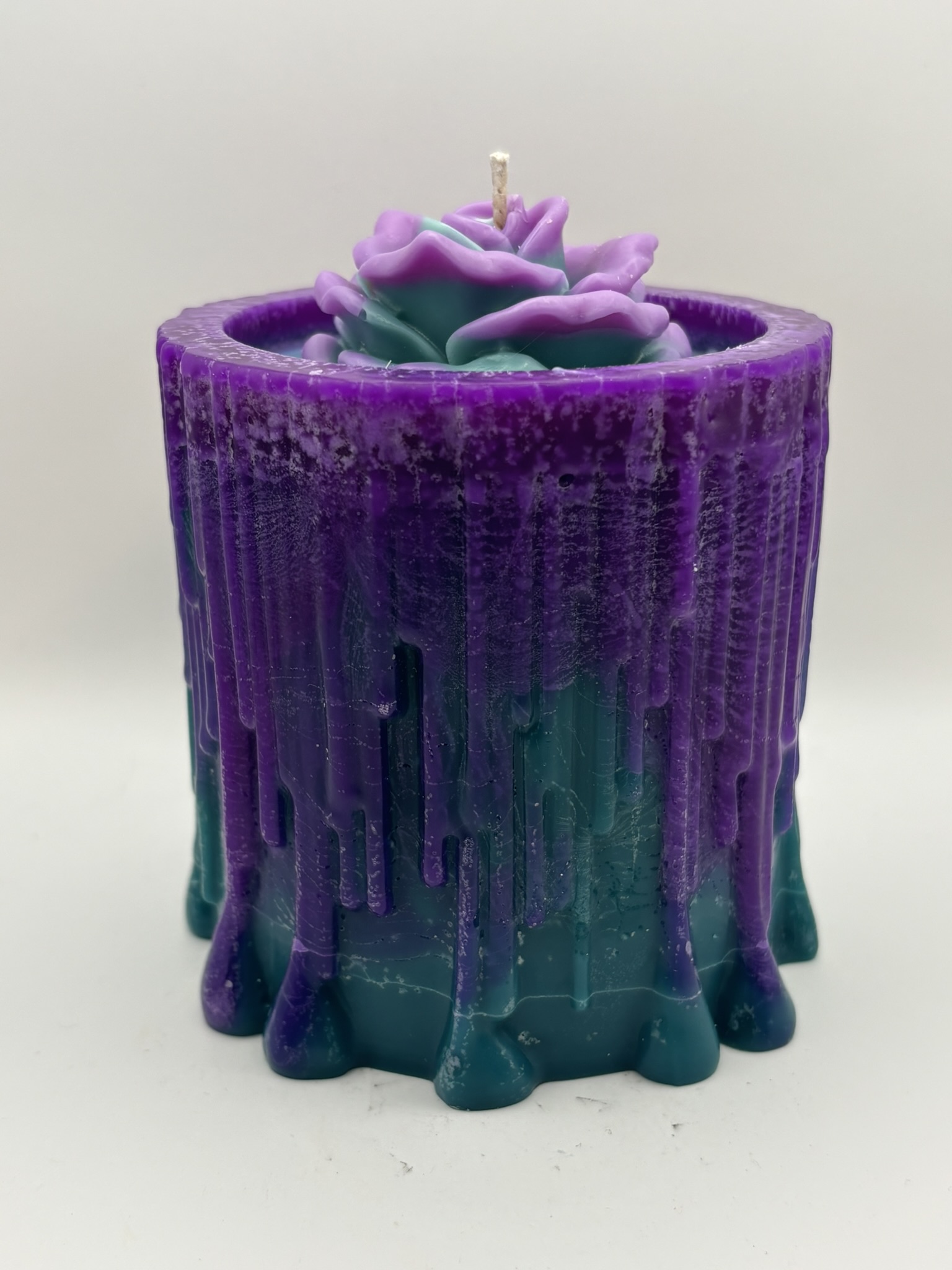 🌾 Mystic Rose Drip Candle — Linen Fresh Scent - Image 2
