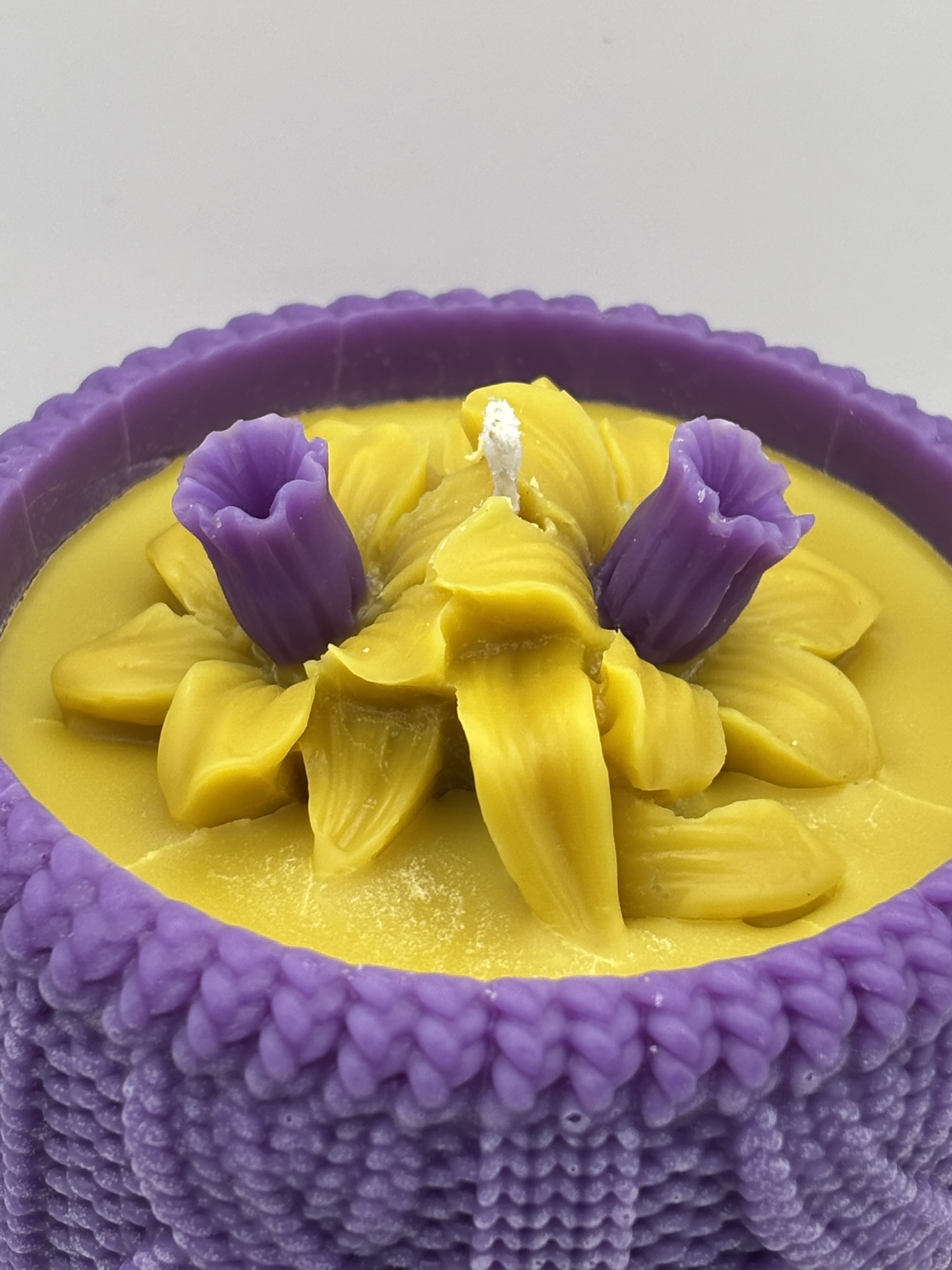 💐🧴 Narcissus Bloom Alien Woven Pillar Candle — Alien (Perfume Inspired) - Image 8