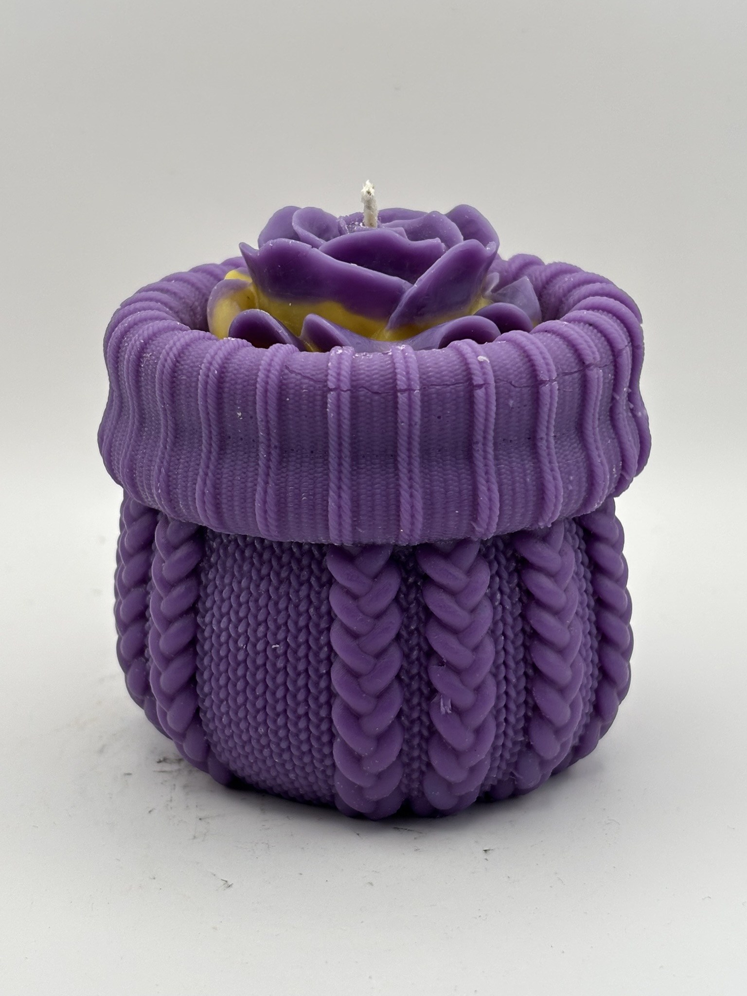 💐🧴 Small Alien Woven Cuff Pillar Candle — Alien (Perfume Inspired) - Image 9