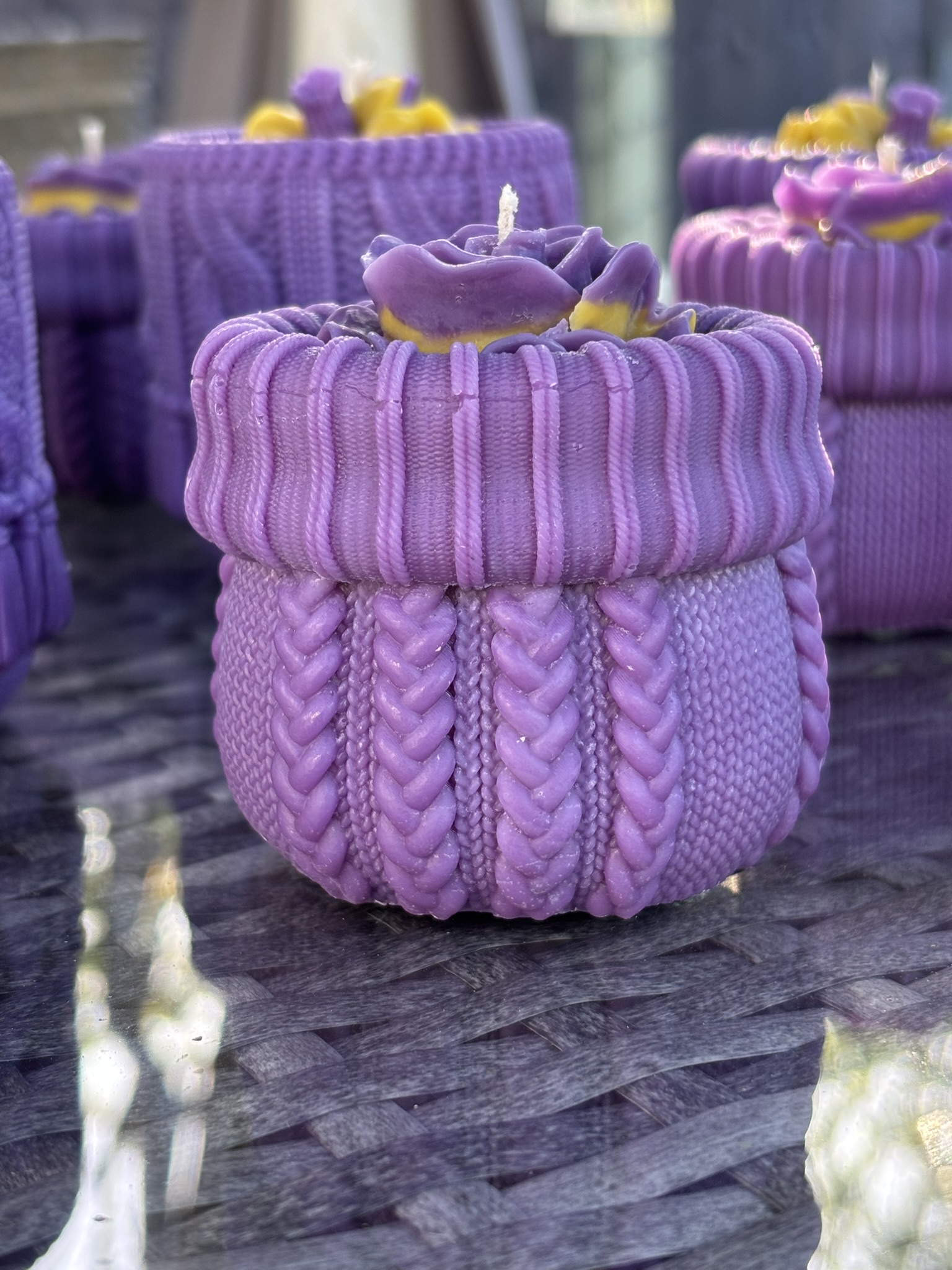💐🧴 Small Alien Woven Cuff Pillar Candle — Alien (Perfume Inspired) - Image 2
