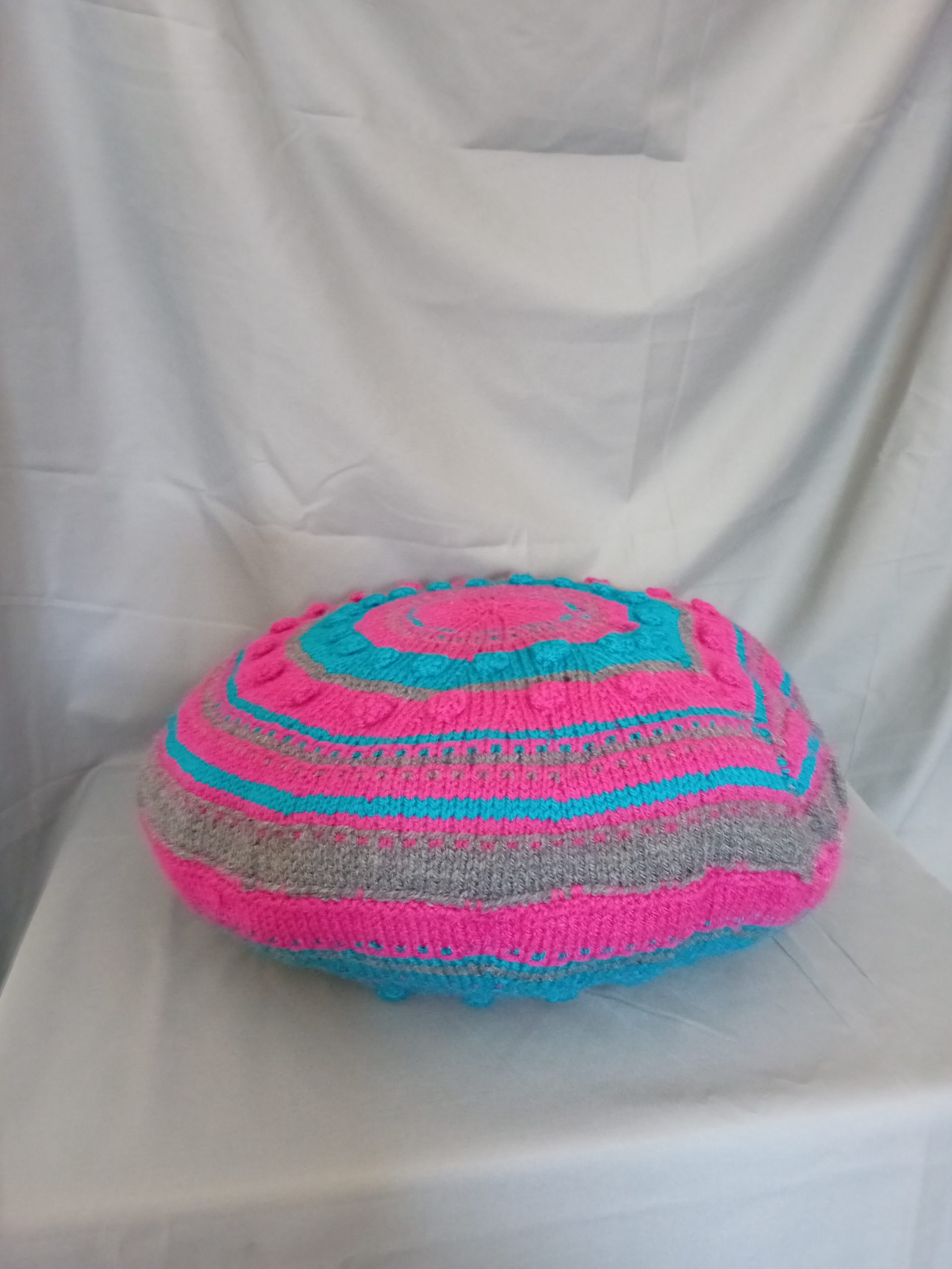 round cushion - Image 3