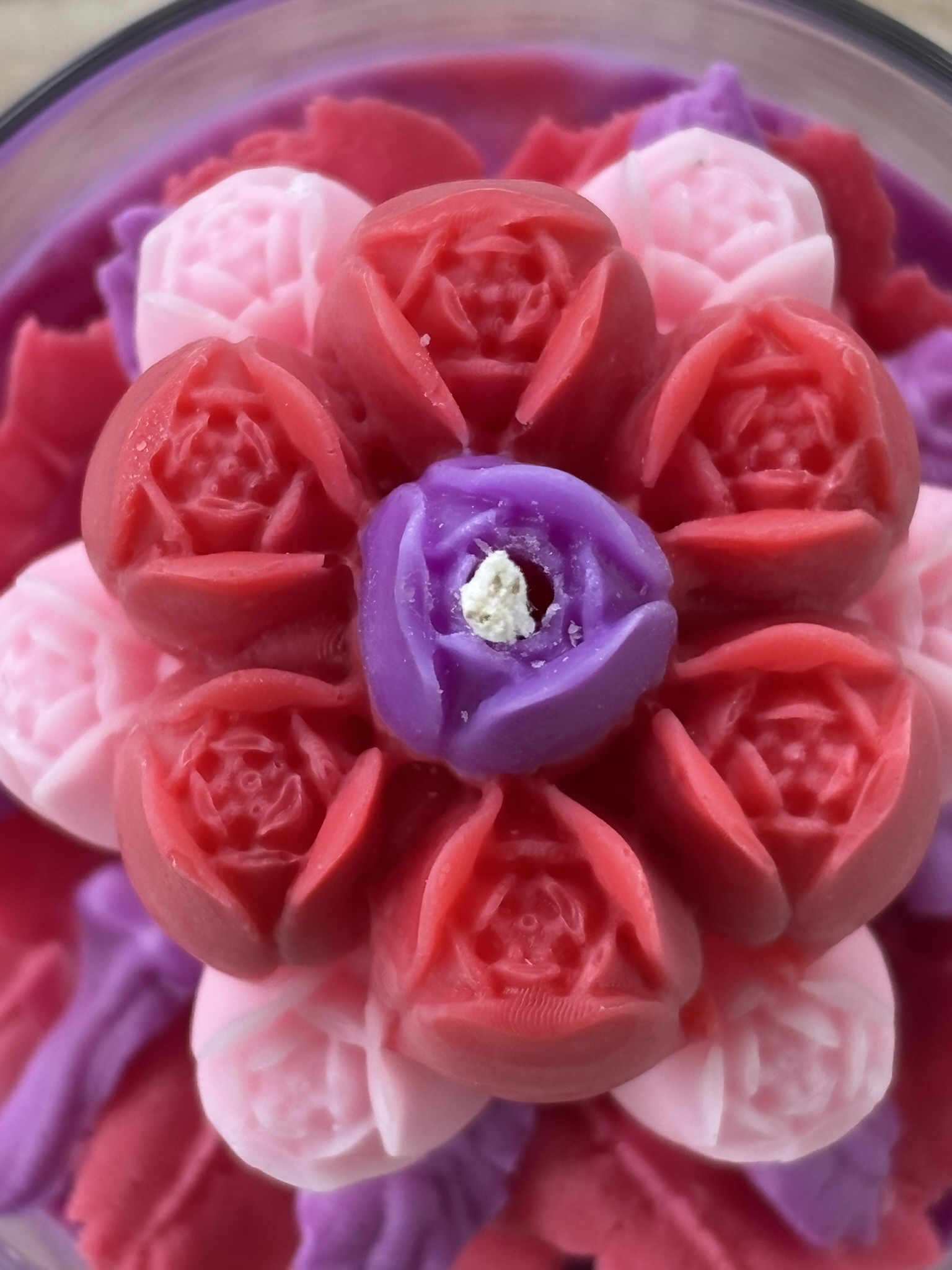 🌷 Pink Tulip Bloom Floral Candle – Hand‑Sculpted Bouquet Design - Image 8