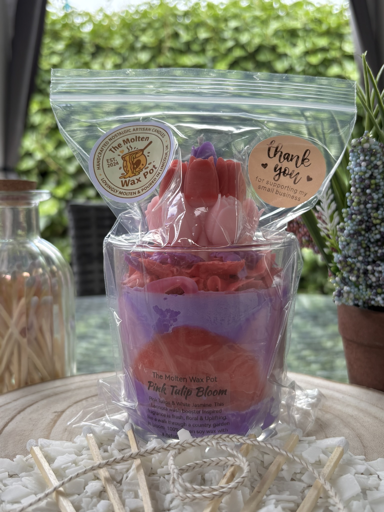 🌷 Pink Tulip Bloom Floral Candle – Hand‑Sculpted Bouquet Design - Image 9