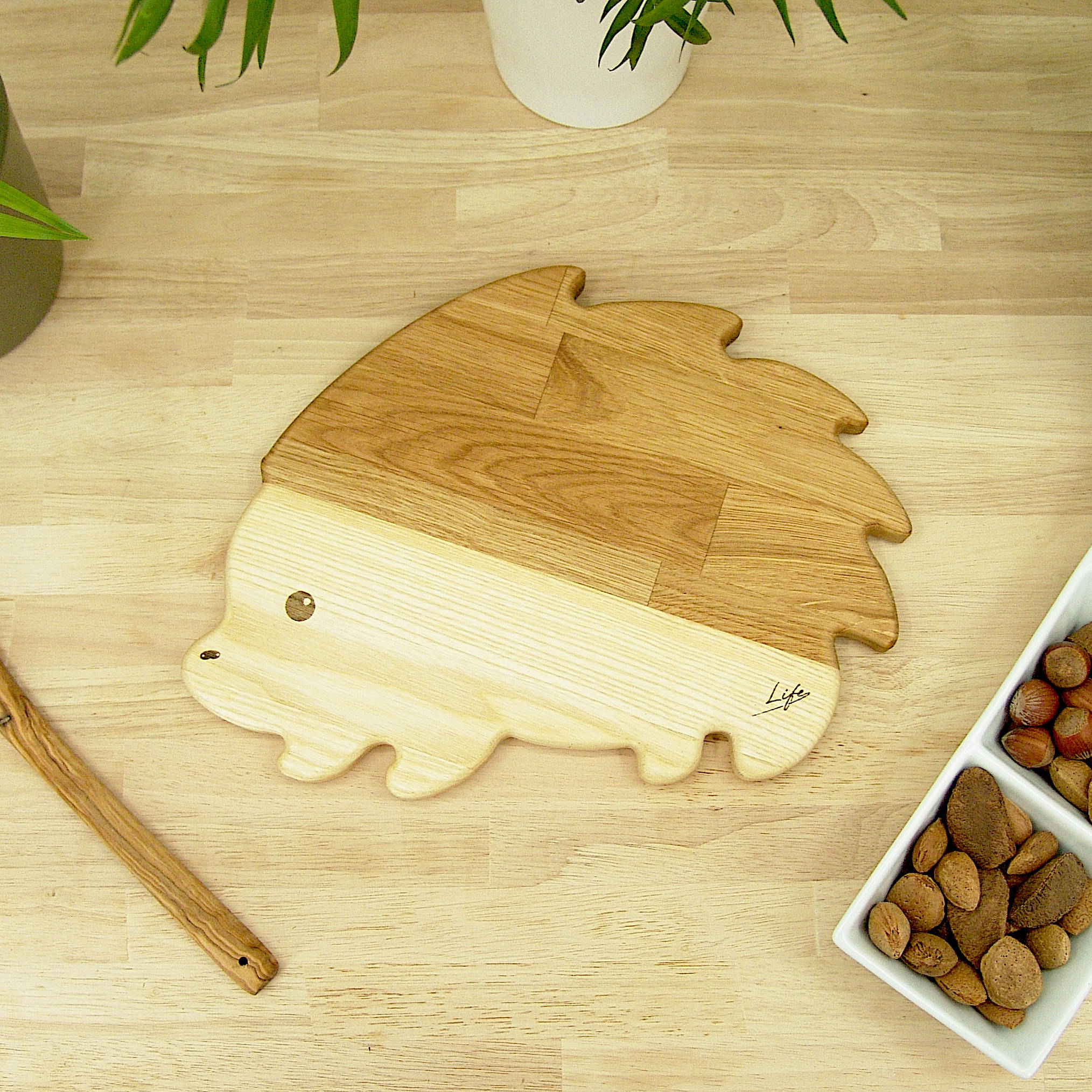 Hedgehog Chopping Board - Oak & Ash Hand Made - Image 8