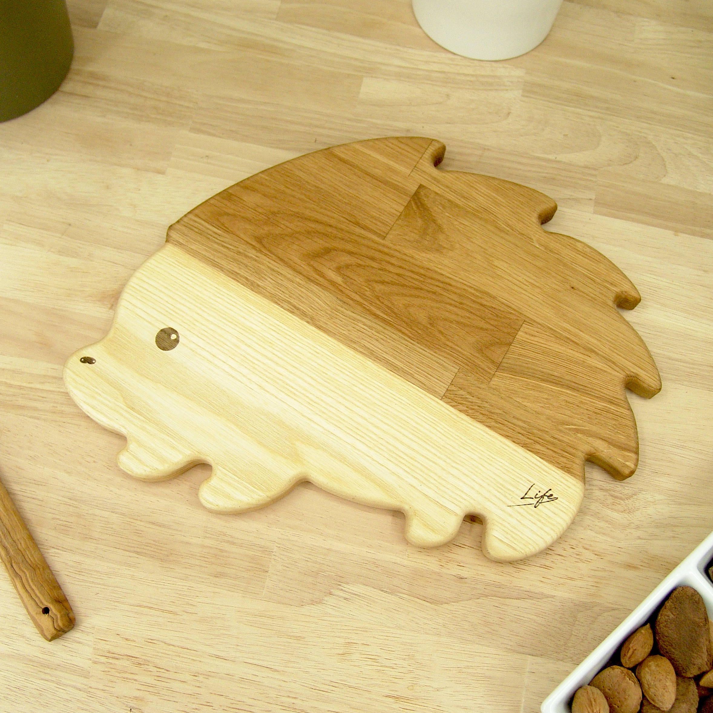 Hedgehog Chopping Board - Oak & Ash Hand Made - Image 3