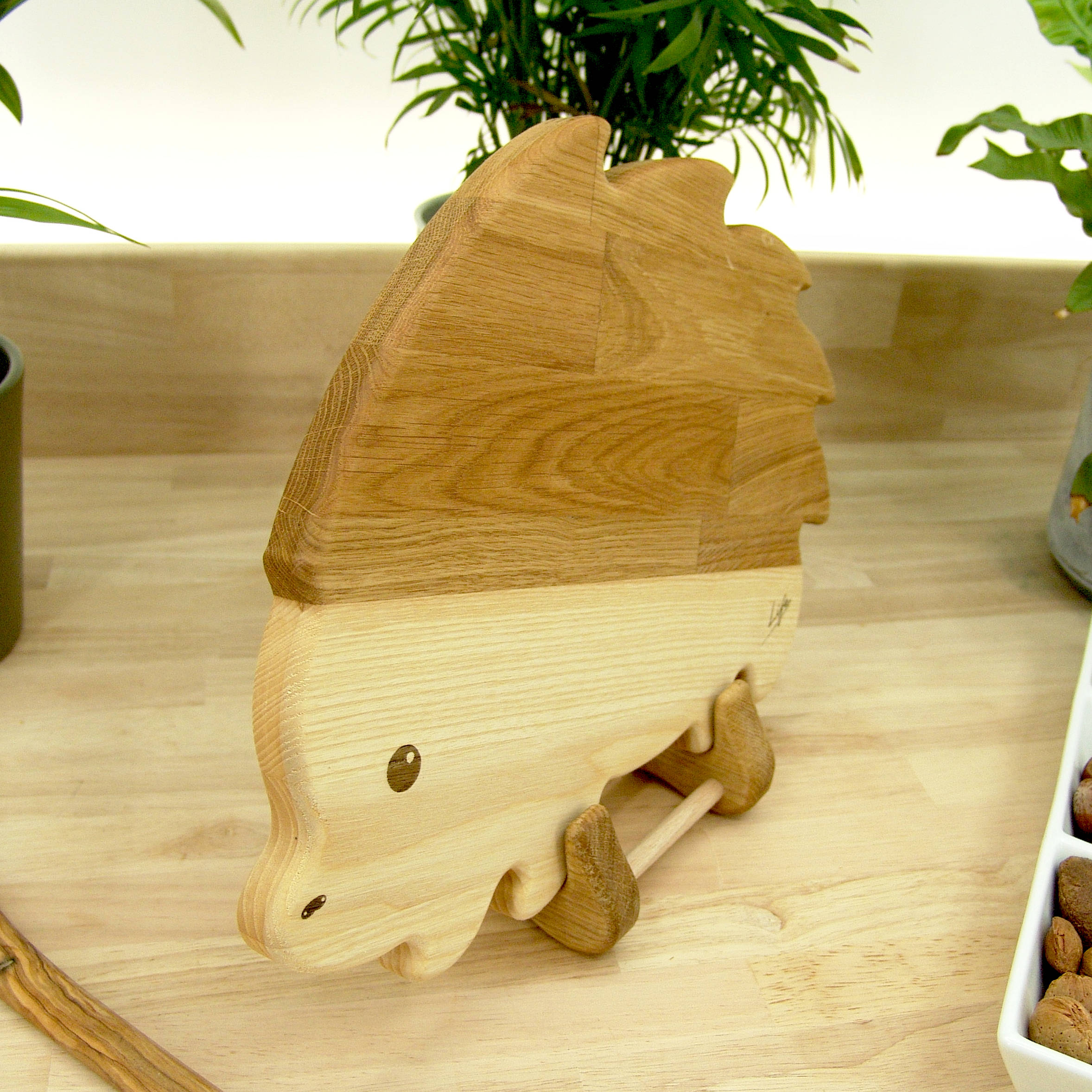 Hedgehog Chopping Board - Oak & Ash Hand Made - Image 6