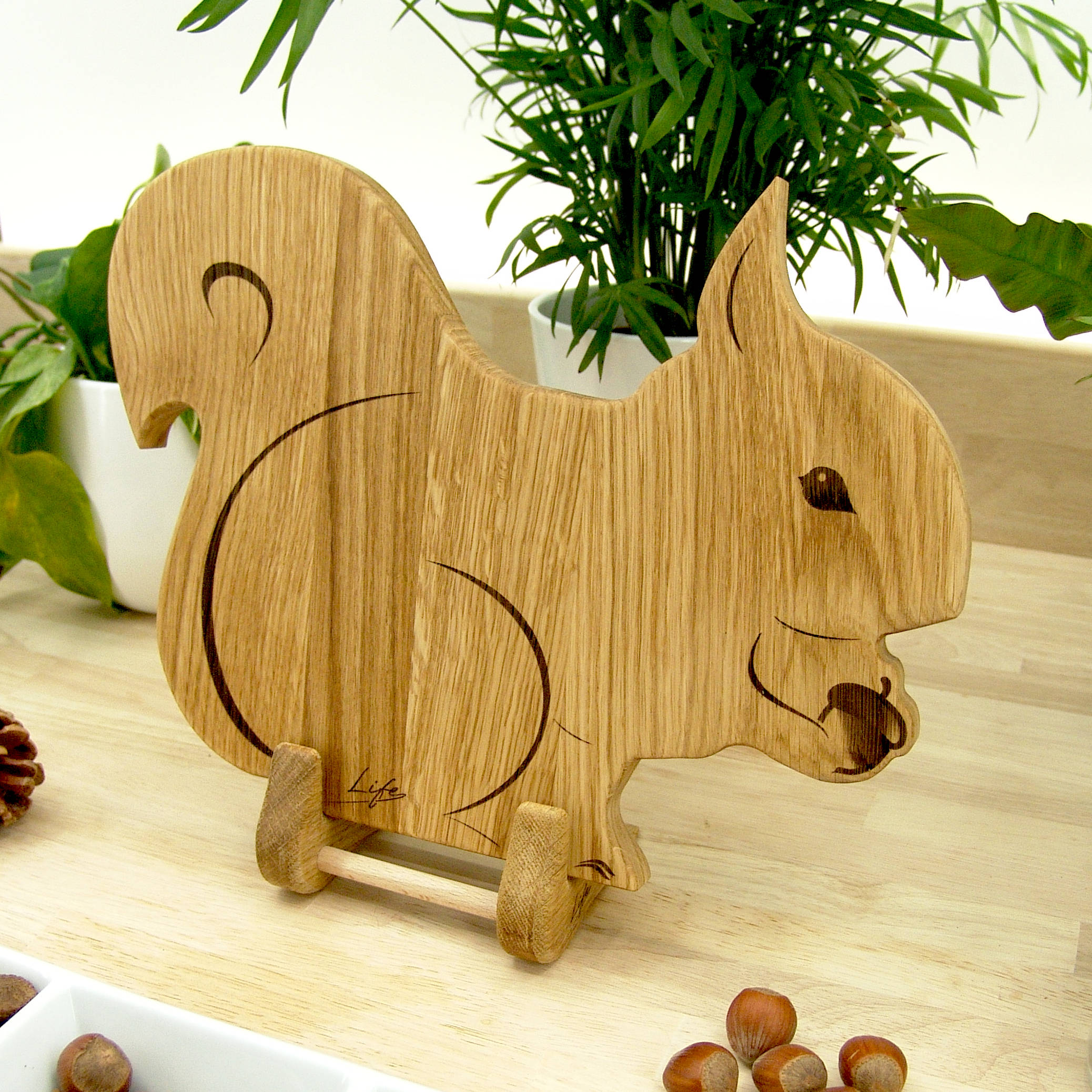 Squirrel Chopping Board - Oak, Wooden Hand Made - Image 13