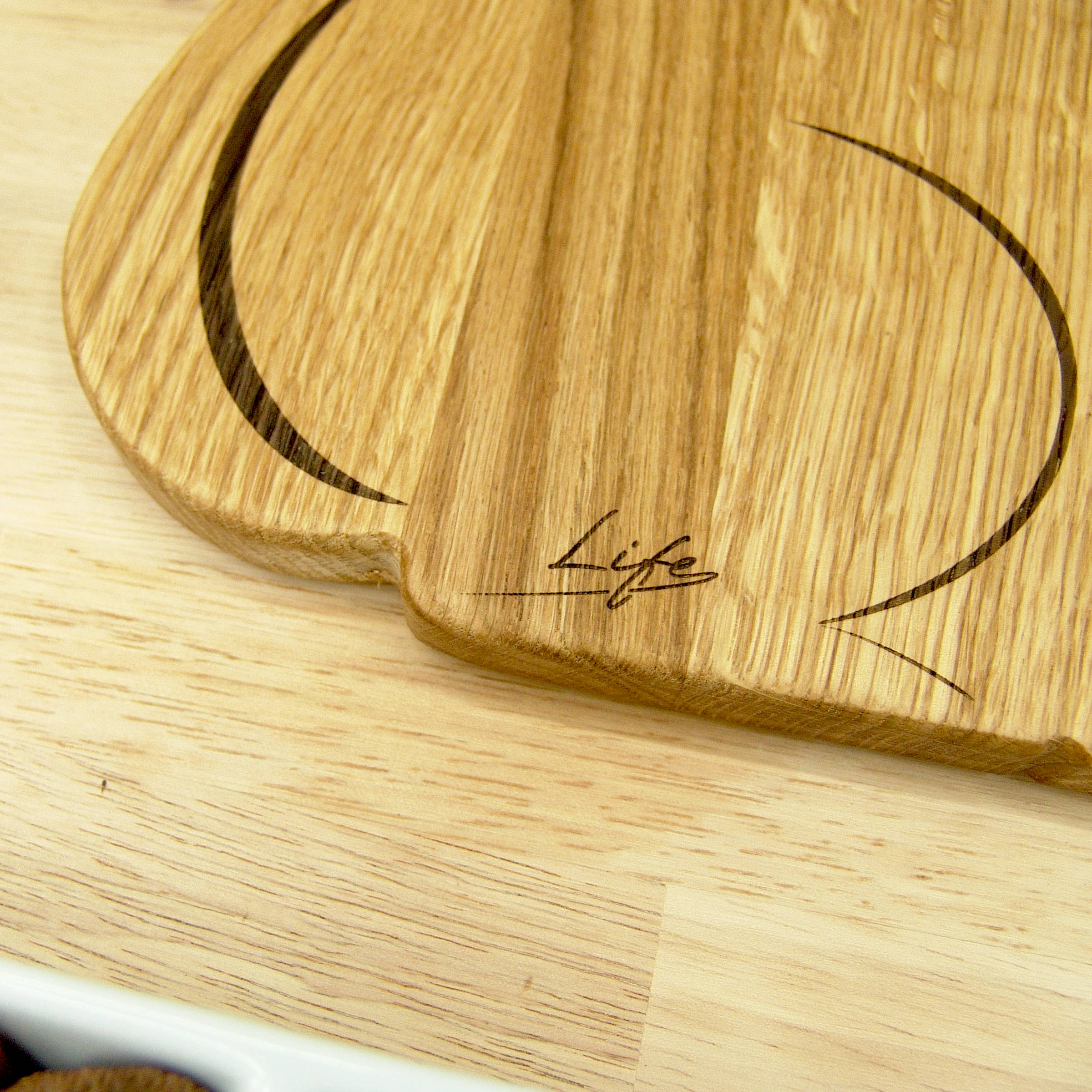 Squirrel Chopping Board - Oak, Wooden Hand Made - Image 9