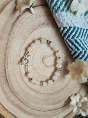 Cream/beige marble bead bracelet