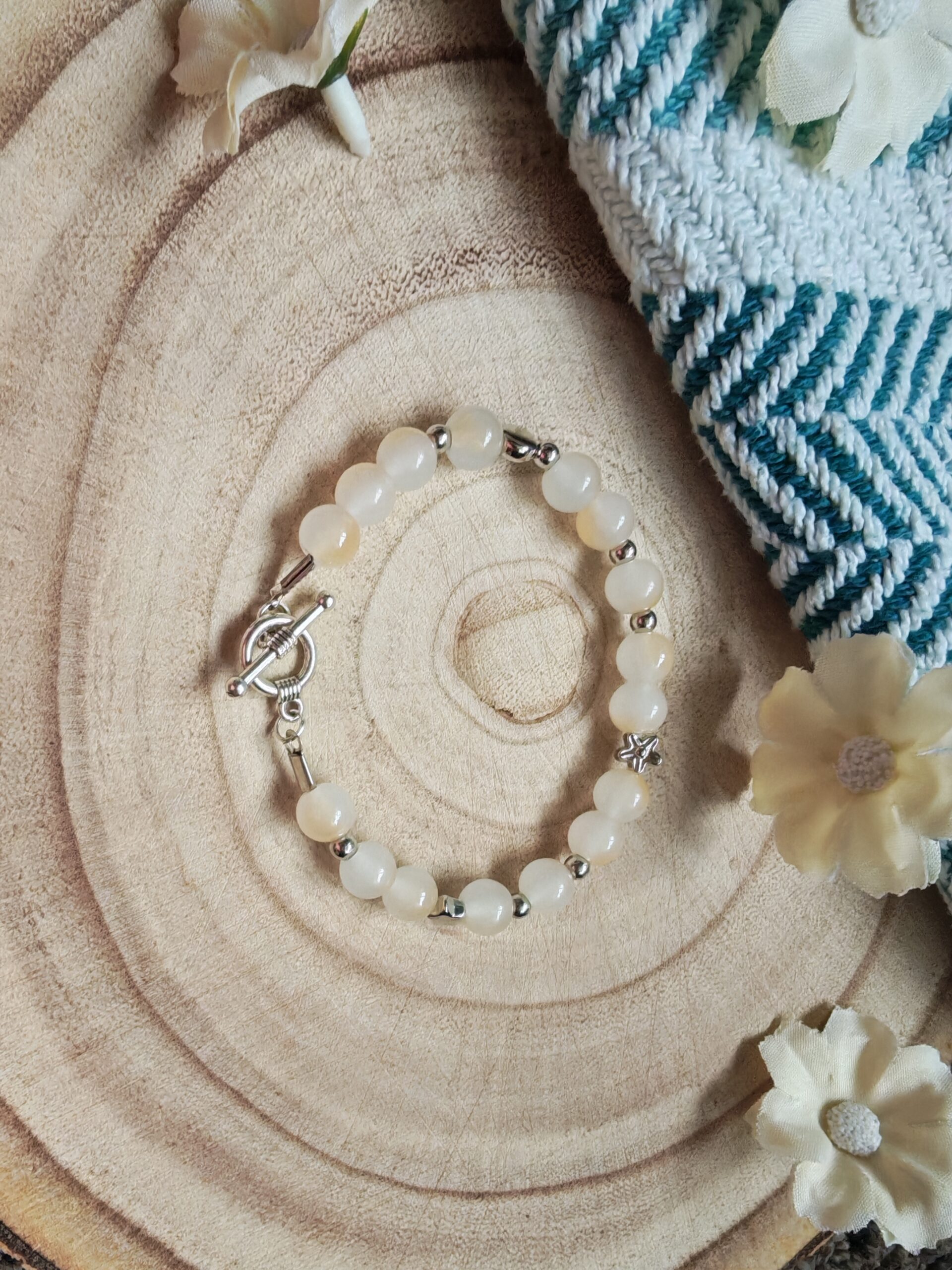 Cream/beige marble bead bracelet