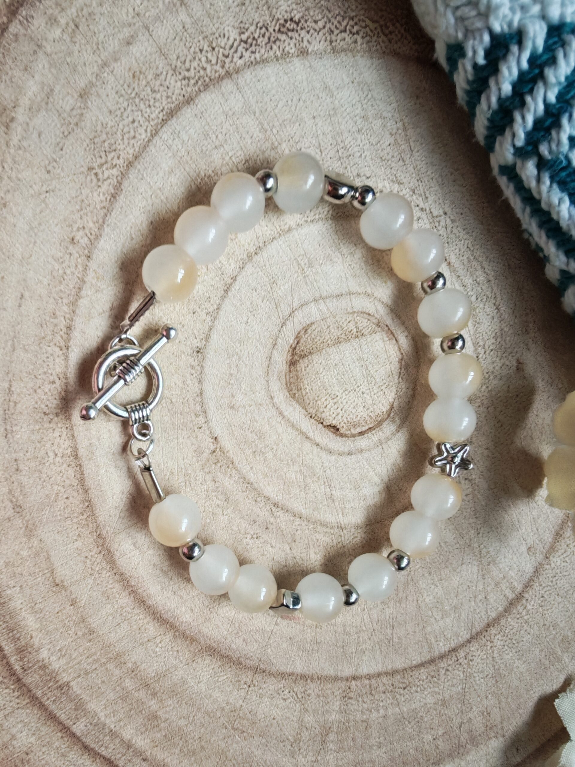 Cream/beige marble bead bracelet - Image 2