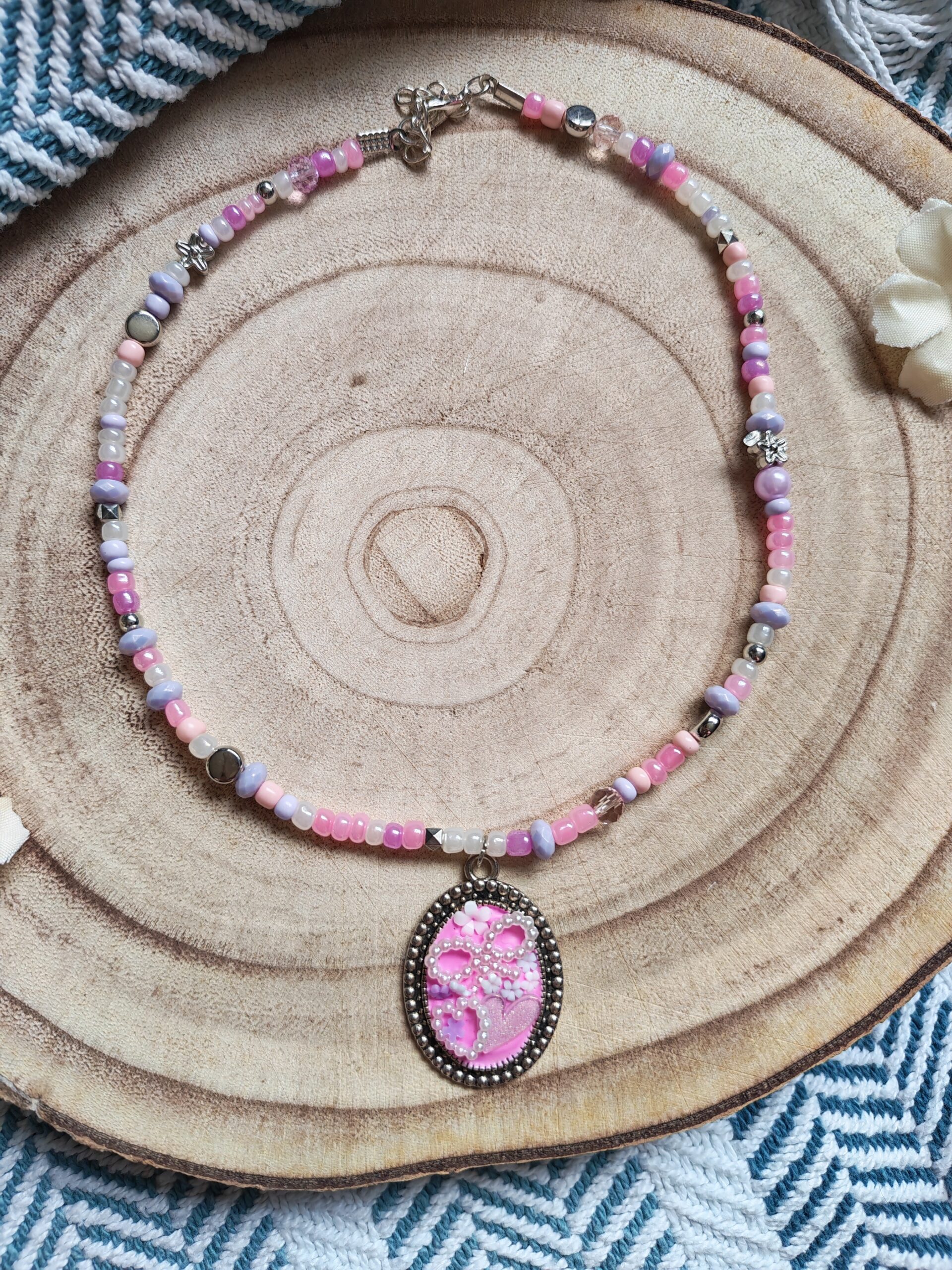 Girls Pink bow beaded pendant necklace - Image 2