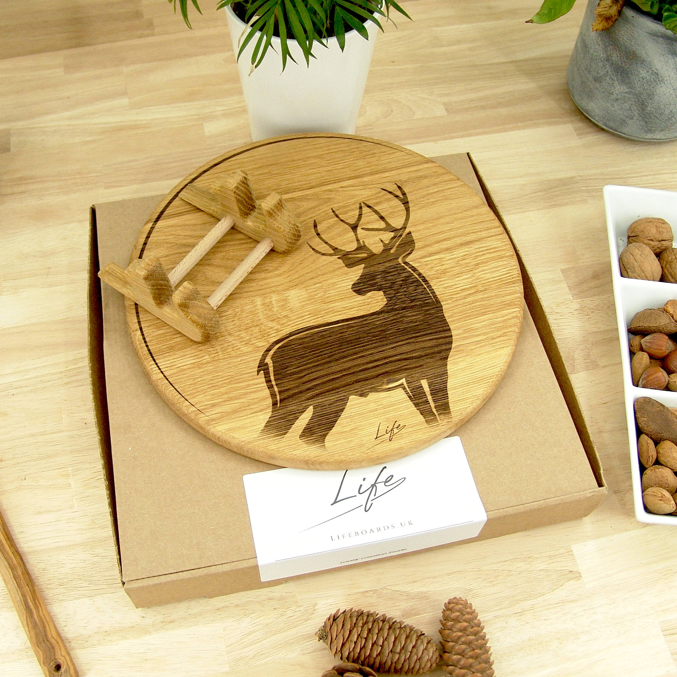 Handmade Oak Duck Chopping Board – Wooden Serving Board, Made in Wales (Copy) - Image 4