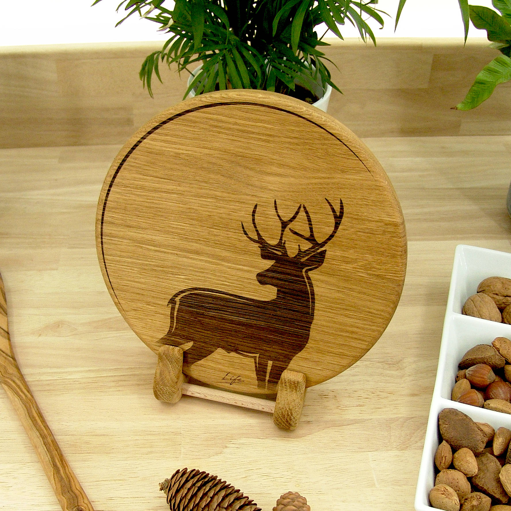Handmade Oak Duck Chopping Board – Wooden Serving Board, Made in Wales (Copy) - Image 3