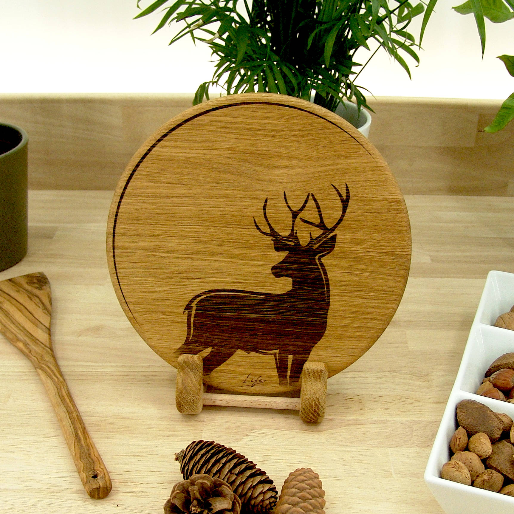 Handmade Oak Duck Chopping Board – Wooden Serving Board, Made in Wales (Copy) - Image 2