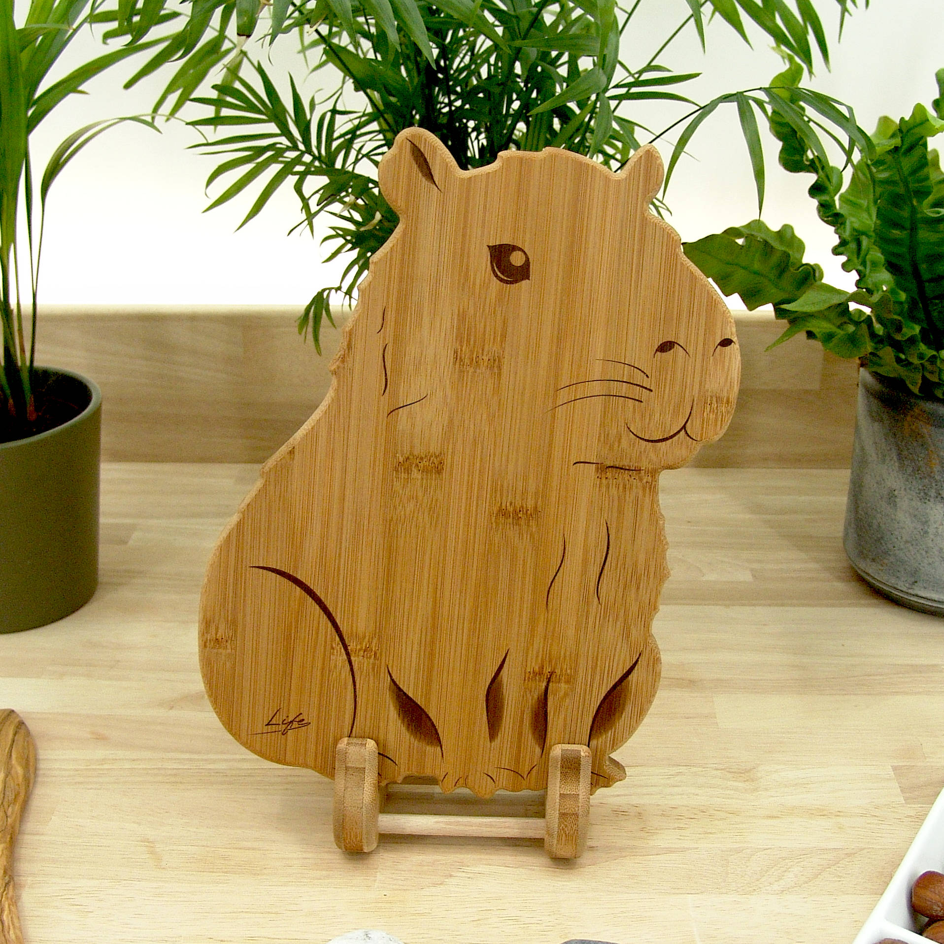 Capybara Chopping Board – Handmade Bamboo Cutting & Serving Board - Image 10