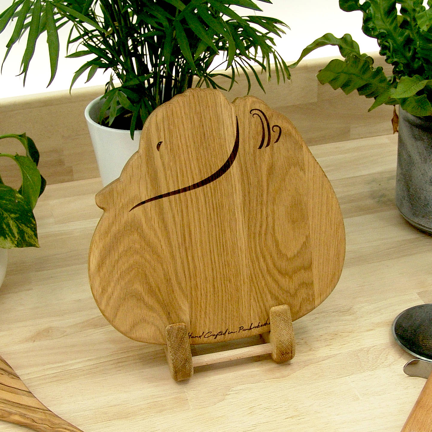 Handmade Oak Duck Chopping Board – Wooden Serving Board, Made in Wales - Image 13