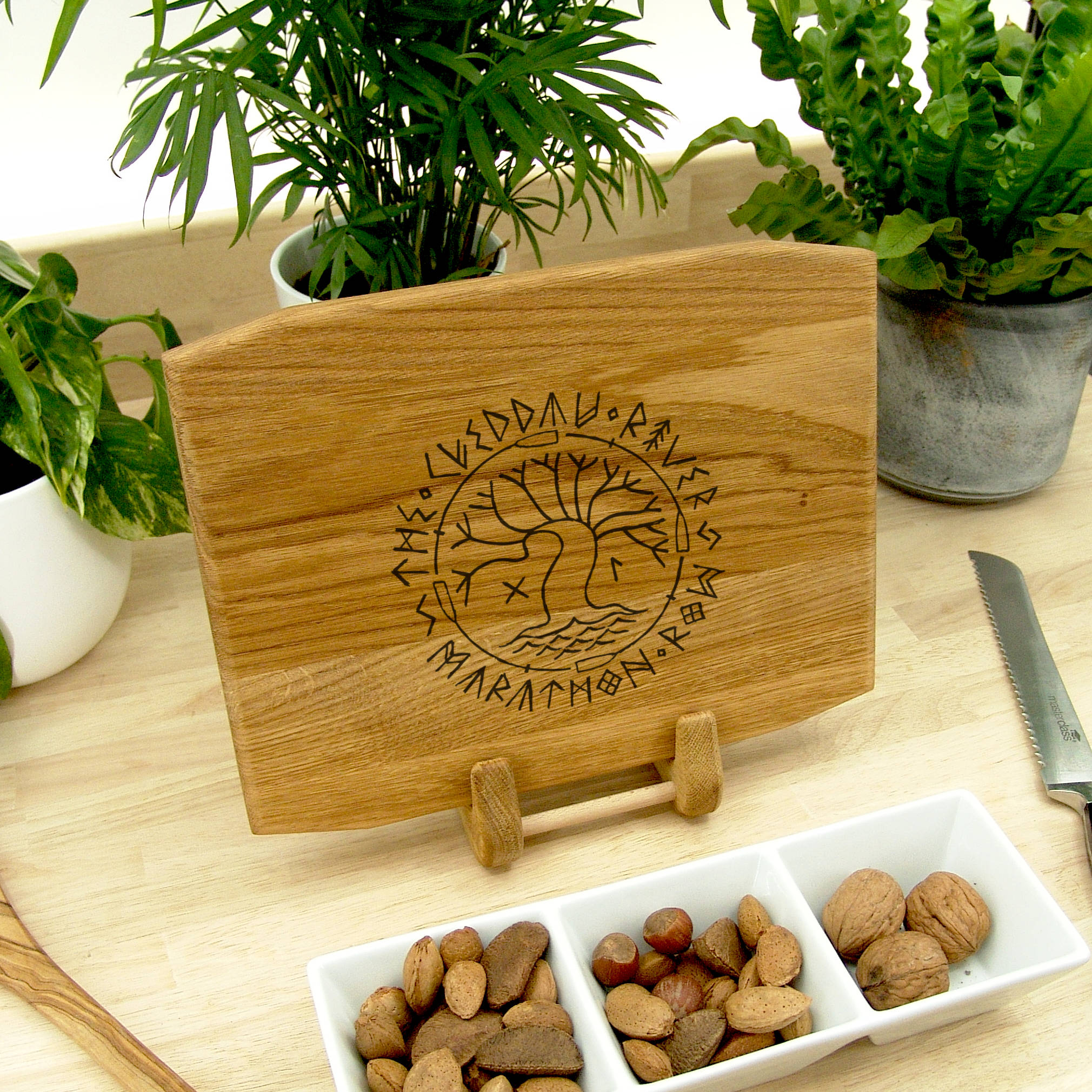 Personalised Oak 30cm Chopping Board - Engraved Logo / Text - Image 2