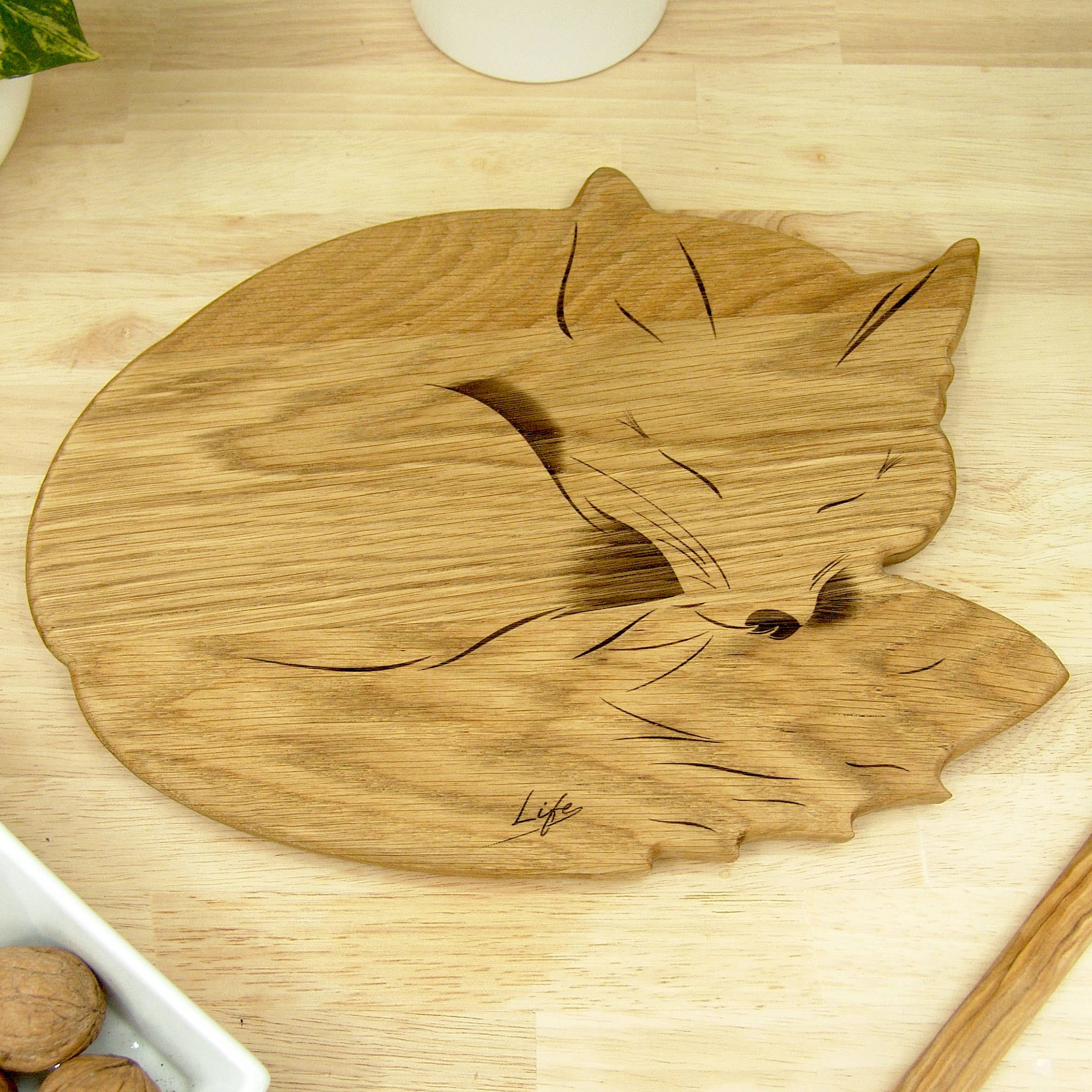 Handmade Fox Chopping Board in British Oak – Wooden Fox Gift - Image 9