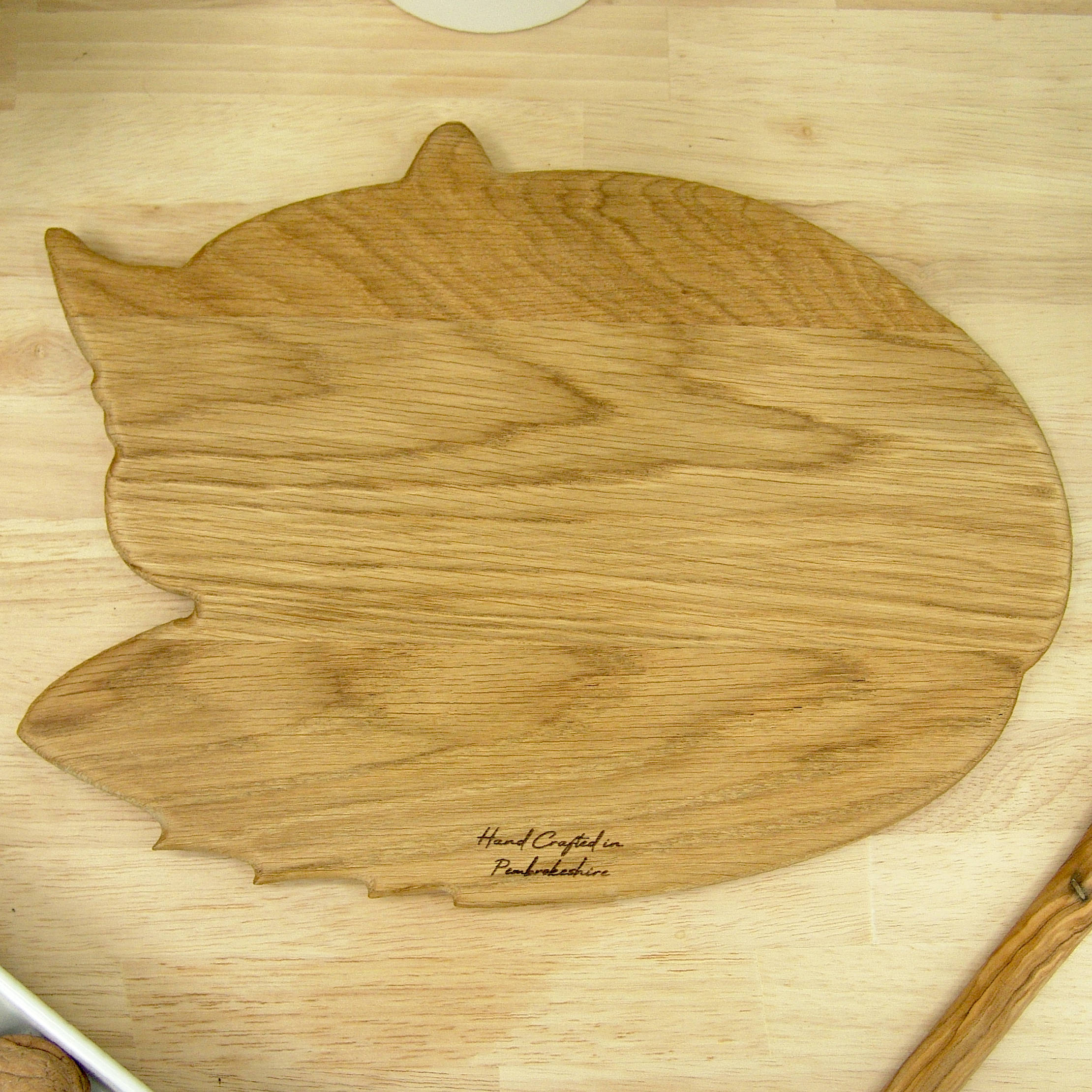 Handmade Fox Chopping Board in British Oak – Wooden Fox Gift - Image 4