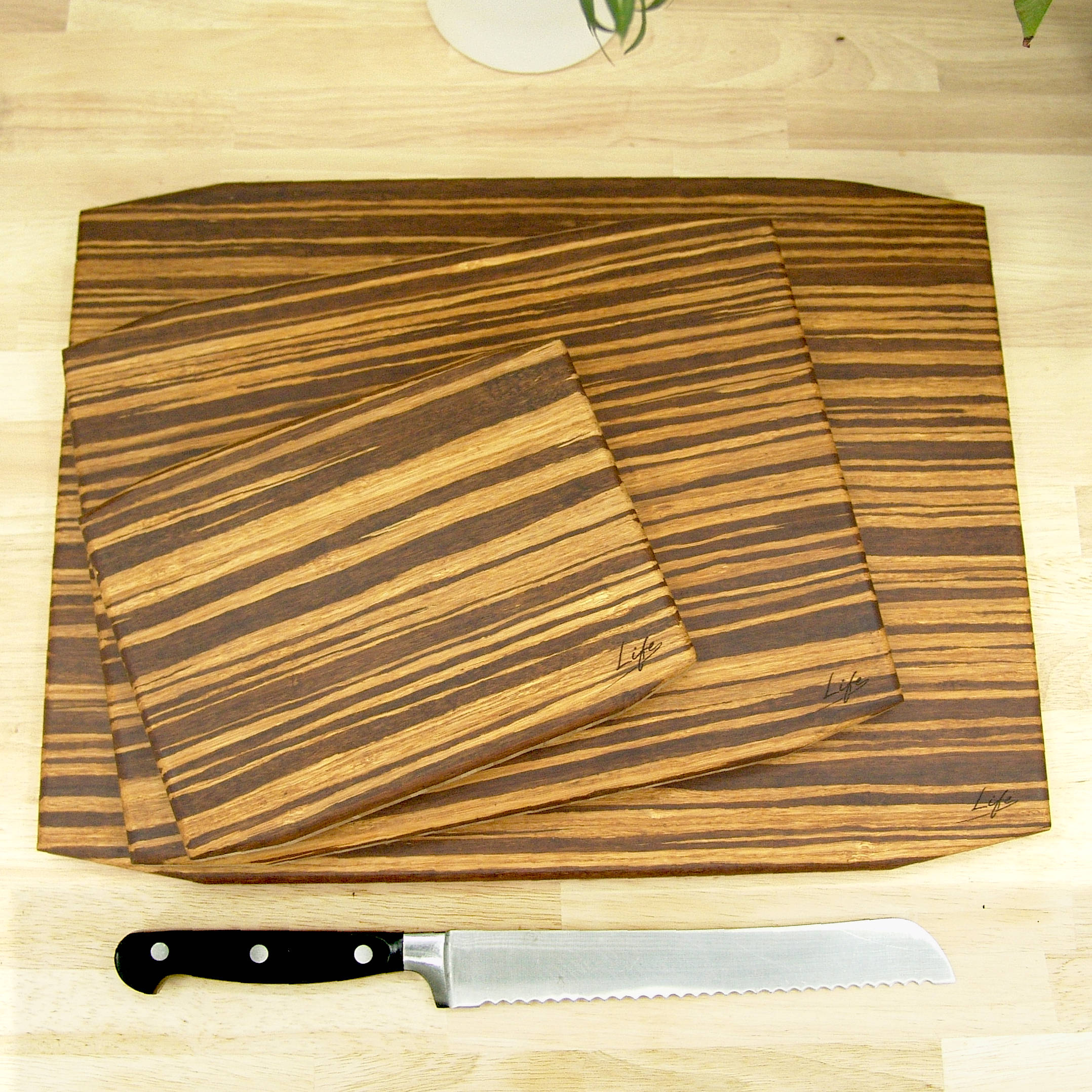 Set of 3 Tiger Bamboo Chopping Boards – Large, Medium & Small - Image 2