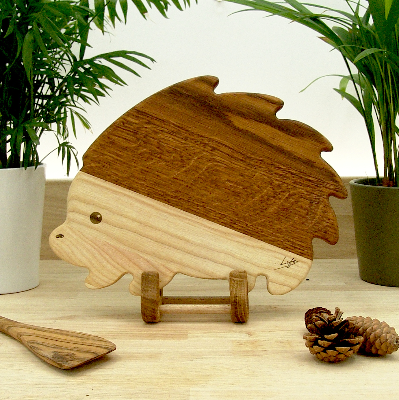 Hedgehog Chopping Board - Oak & Ash Hand Made