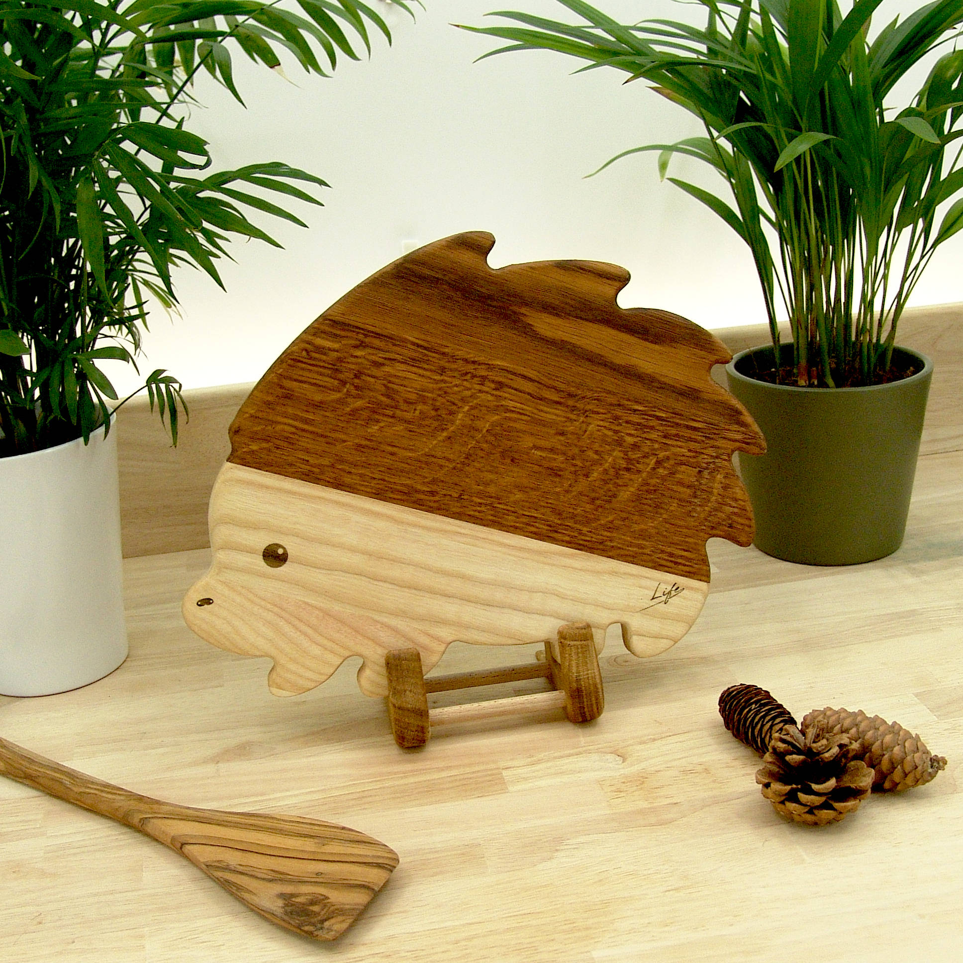 Hedgehog Chopping Board - Oak & Ash Hand Made - Image 12