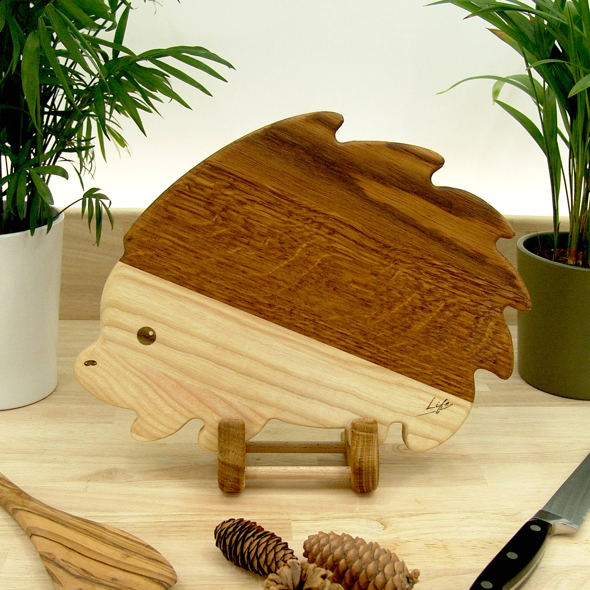 Hedgehog Chopping Board - Oak & Ash Hand Made - Image 11